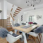 Home, 3 Bedrooms, Private Garden *