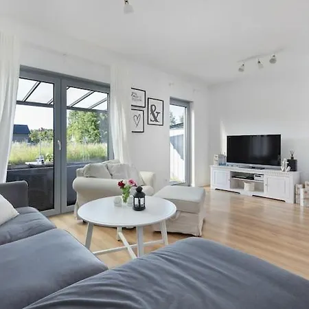 Vakantiehuis Home, 3 Bedrooms, Private Garden *