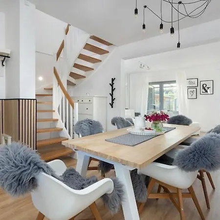 Home, 3 Bedrooms, Private Garden *