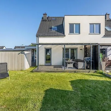 Home, 3 Bedrooms, Private Garden Сasa de vacaciones