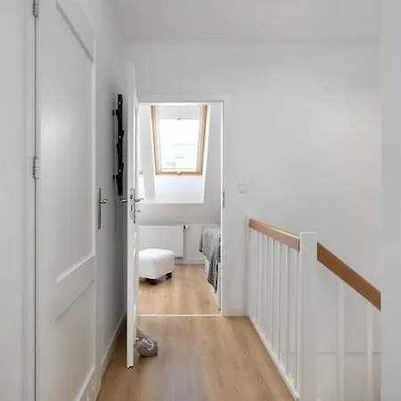 Сasa de vacaciones Home, 3 Bedrooms, Private Garden