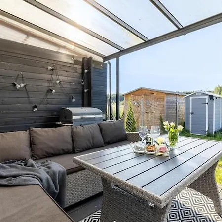 Home, 3 Bedrooms, Private Garden Сasa de vacaciones