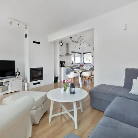 Home, 3 Bedrooms, Private Garden * Trzesacz