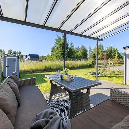 Home, 3 Bedrooms, Private Garden Holiday home Trzesacz