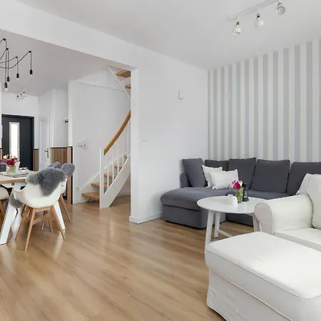 Home, 3 Bedrooms, Private Garden *