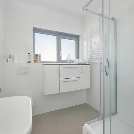 Home, 3 Bedrooms, Private Garden Trzesacz