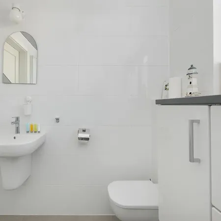 Home, 3 Bedrooms, Private Garden * Trzesacz