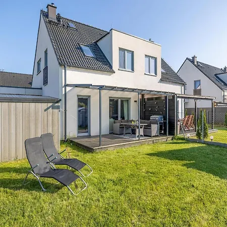 Home, 3 Bedrooms, Private Garden *