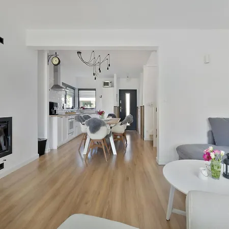 Home, 3 Bedrooms, Private Garden Holiday home *