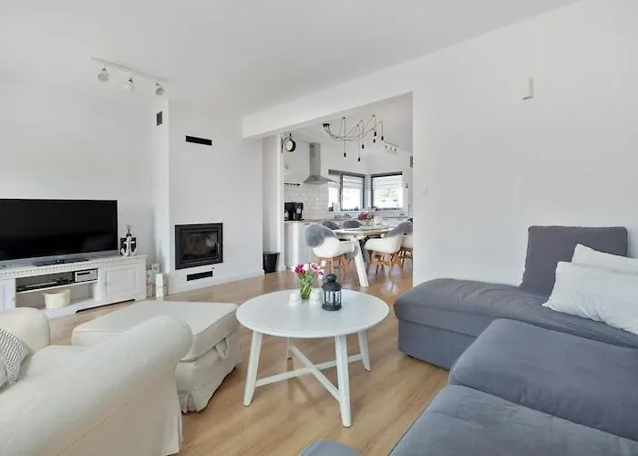 Home, 3 Bedrooms, Private Garden Casa de Férias