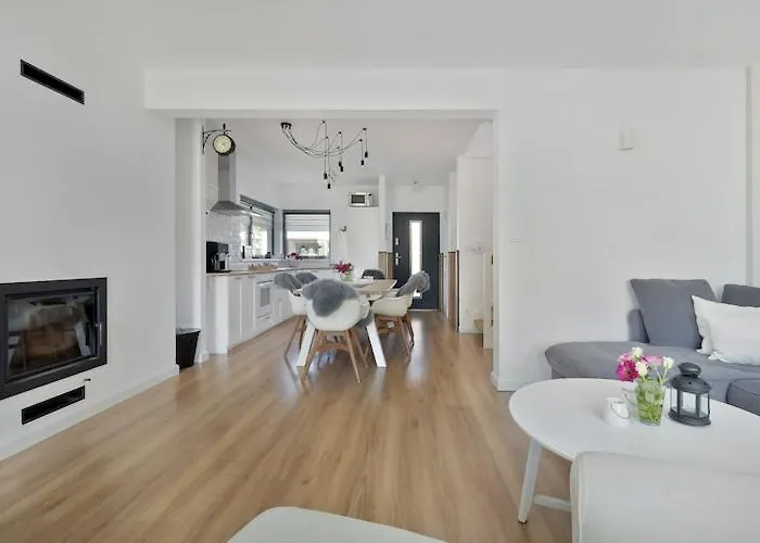 Home, 3 Bedrooms, Private Garden Casa de Férias Trzęsacz