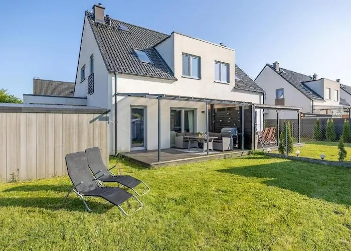 Casa de Férias Home, 3 Bedrooms, Private Garden *