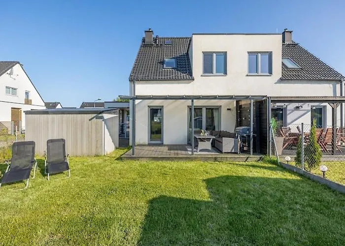 Home, 3 Bedrooms, Private Garden Casa de Férias