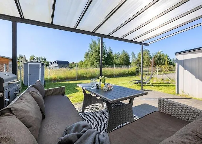 Home, 3 Bedrooms, Private Garden Casa de Férias