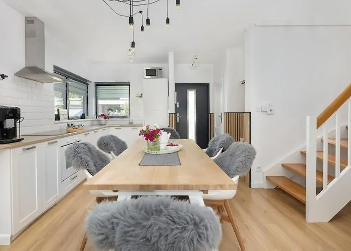 Home, 3 Bedrooms, Private Garden Casa de Férias Trzęsacz