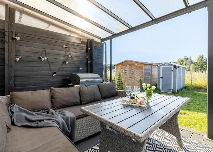 Home, 3 Bedrooms, Private Garden Casa de Férias